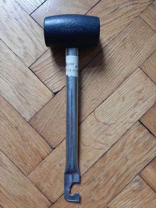 Młotek gumowy do wbijania śledzi decathlon