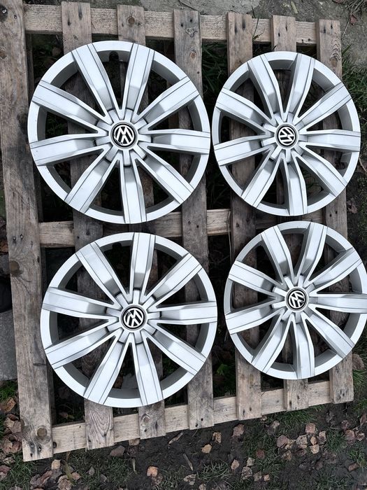 Komplet oryginalnych kołpaków VOLKSWAGEN o średnicy 17"