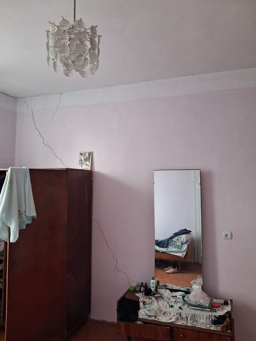 Продажа хатинки з земельною ділянкою  !