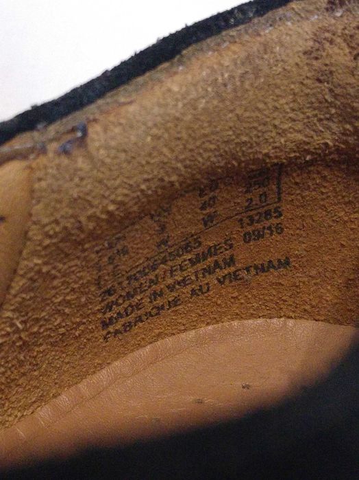 Półbuty zamszowe damskie Clarks