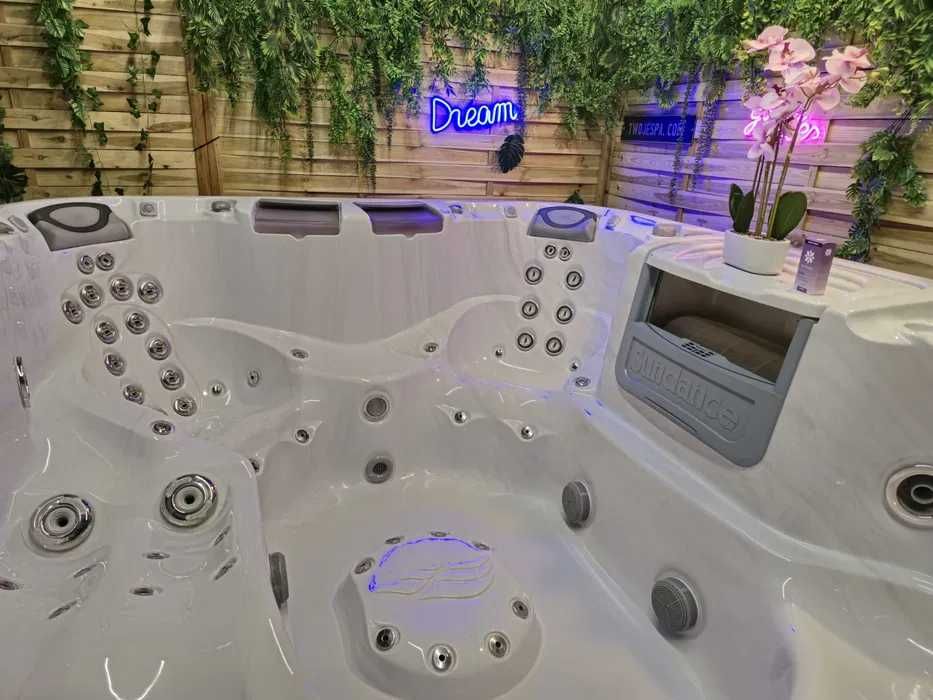 Luksusowe jacuzzi ogrodowe idealne na zime Sundance 880 Maxxus raty !