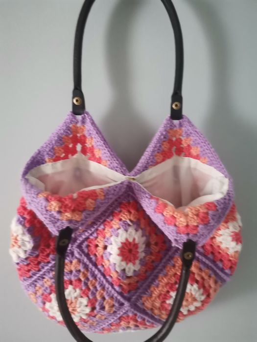 Szydełkowa, wiosenna torebka