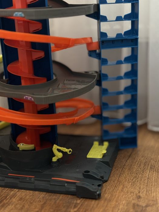Hot wheels Mega Garage
