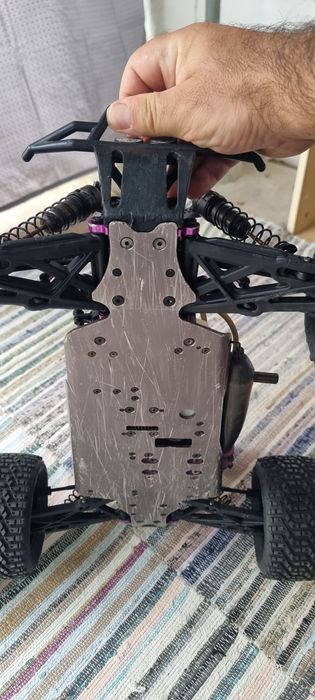 Vendo truggy 1/8 hpi hellfire  motor 4.6