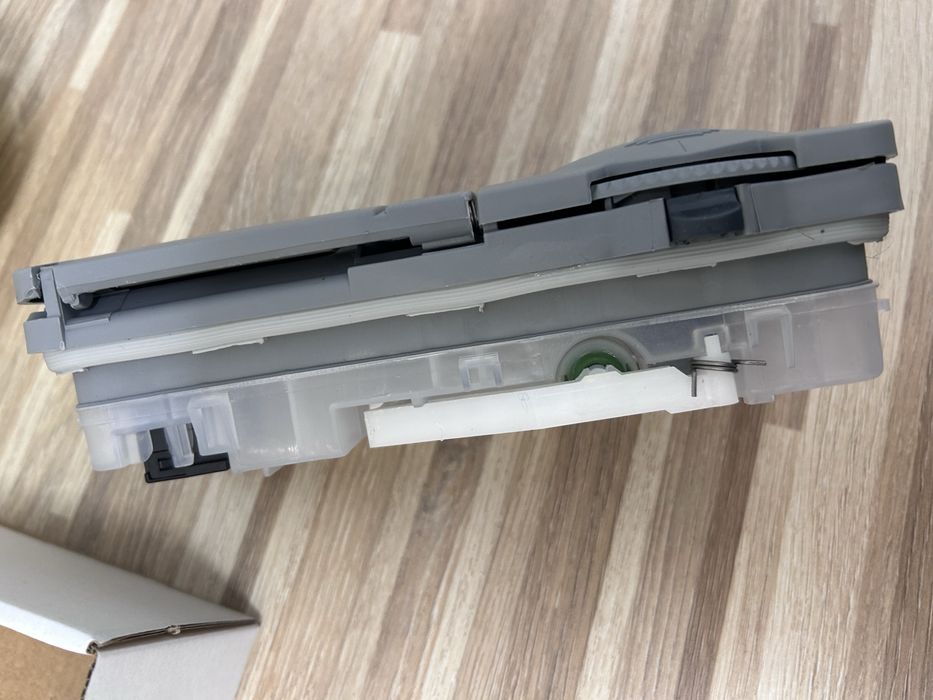 Dozownik tabkegek detergentu do zmywarki Beko