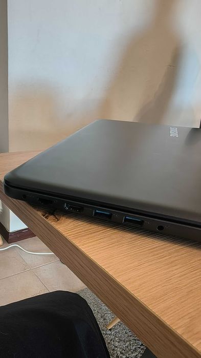 Portátil Samsung 15.6" SSD + HD externo | Ideal para uso básico