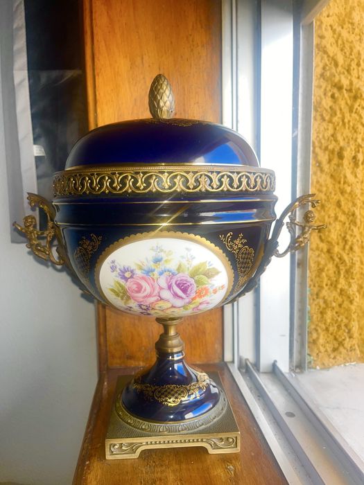 Peça de Antiguidade Elegante limoges