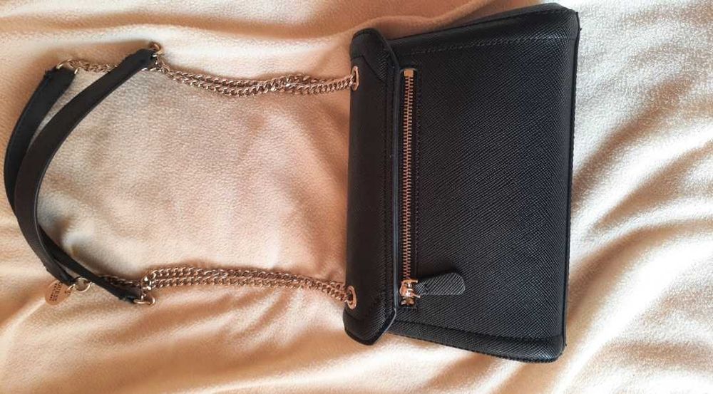 Продам сумку Guess Noell (оригінал) в хорошому стані