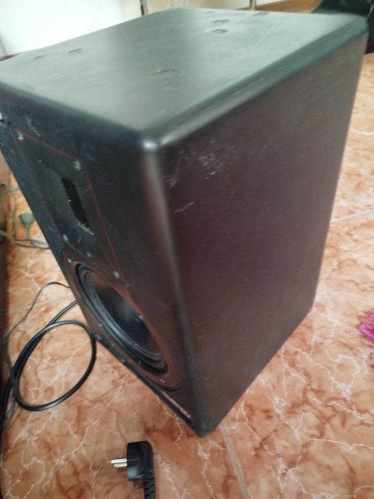 Monitor Samson Rubicon R6a.