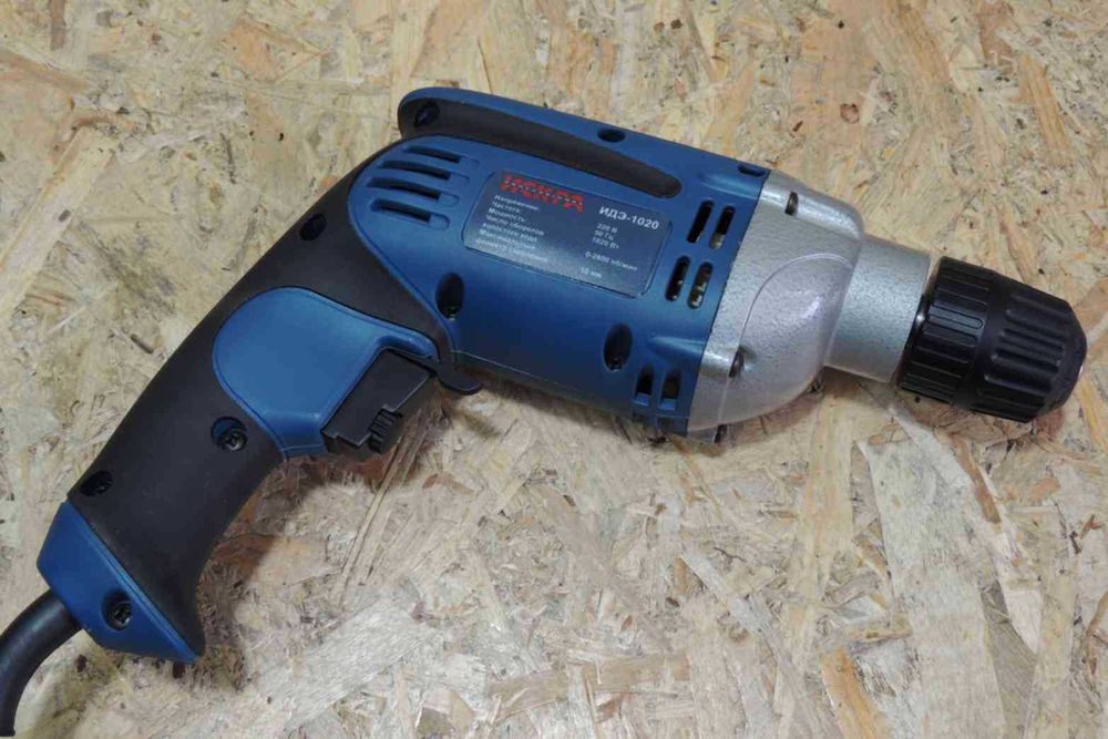 Дрель Искра 1020 быстрозажимной патрон дриль шурупокрут