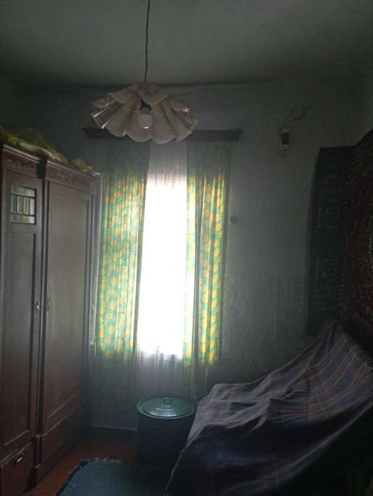 Продаж будинку з ділянкою