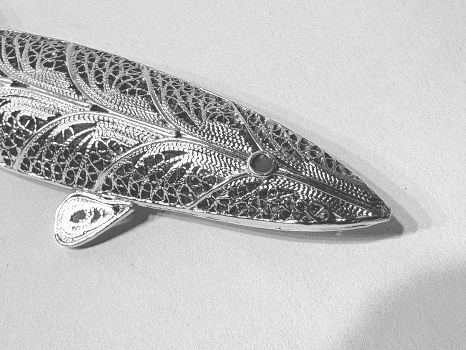 Lindissimo pendente em forma de um peixe em prata filigrana portuguesa
