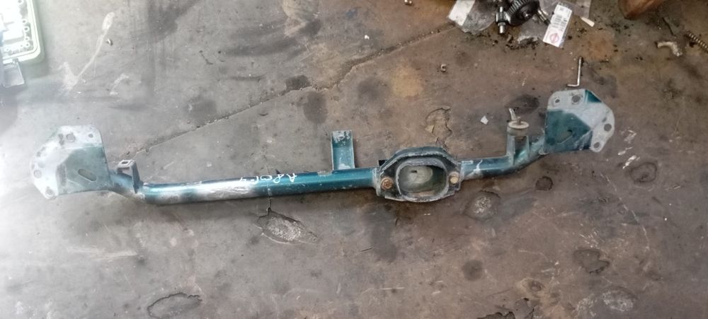 Передняя балка Ауди 80