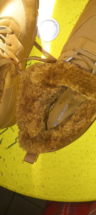 Buty lekkie zimowe śniegowce.