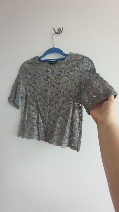 Top bluzka z krótkim rękawem koronkowa błyszcząca r. 38 New Look