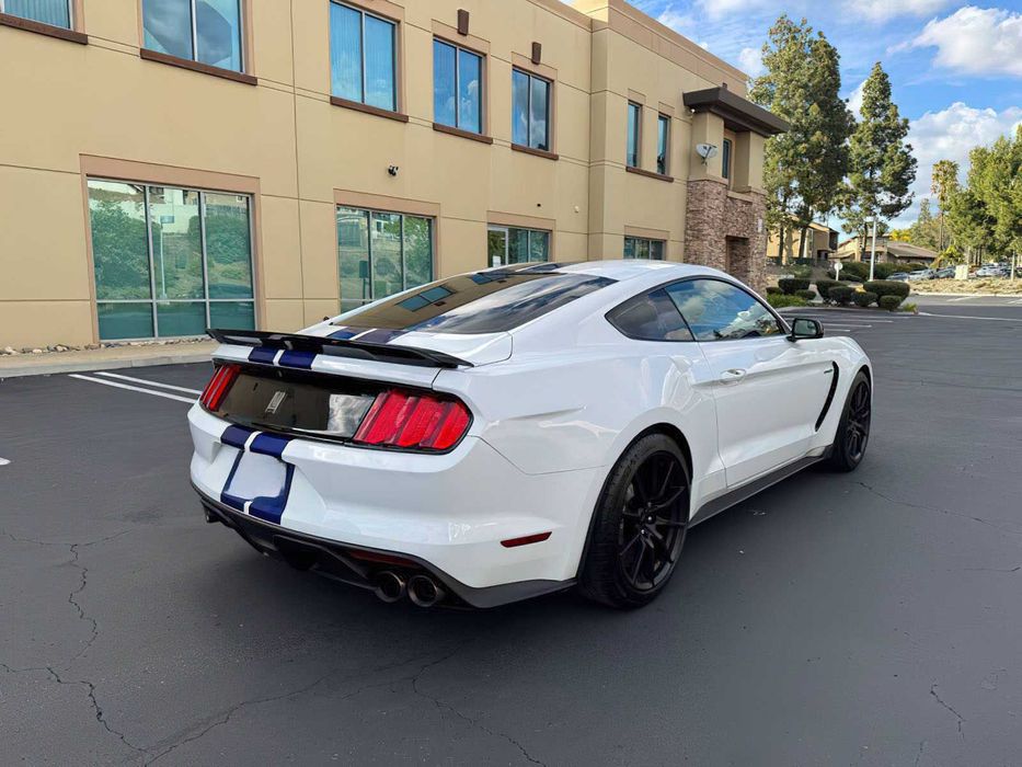 Ford Mustang Shelby GT350      2016