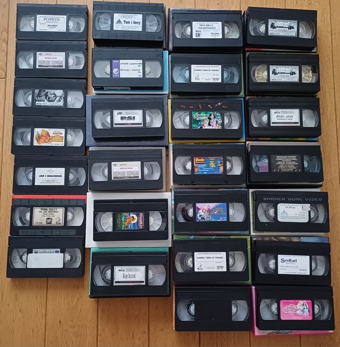 27 kaset VHS z bajkami