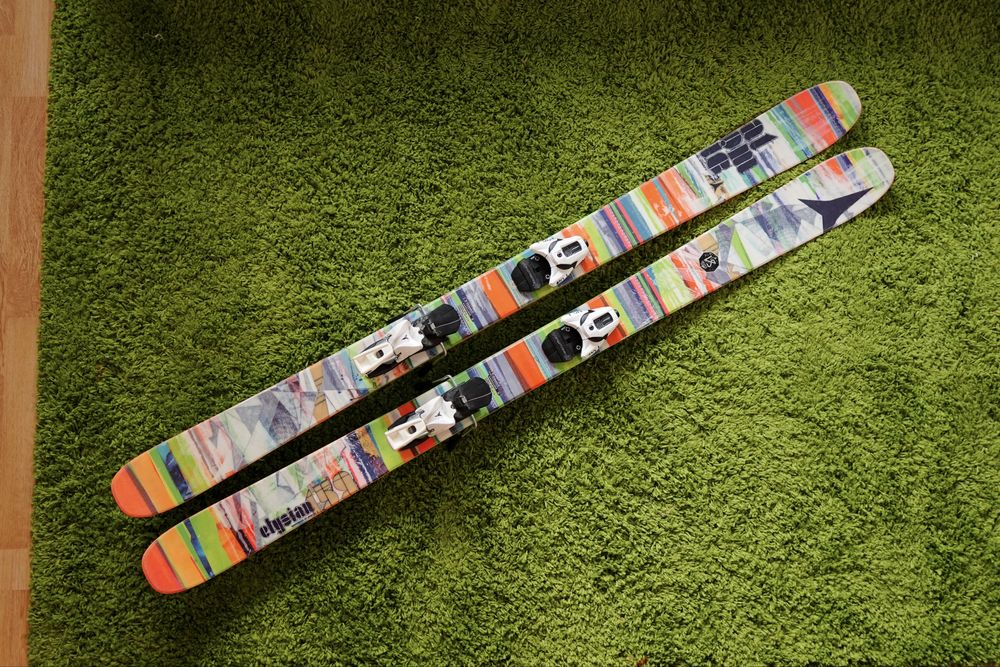 【良品】ATOMIC Vantage VS Series Ritual 182 良品】ATOMIC Vantage VS Series Ritual 182 Atomic Ritual Skis