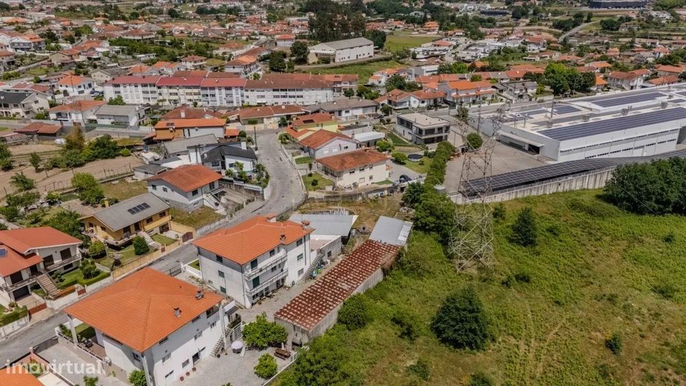 Terreno Premium em Ronfe - 860m2 para a casa dos seus Sonhos!