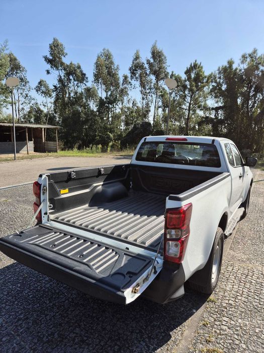 Isuzo D-Max NOVA