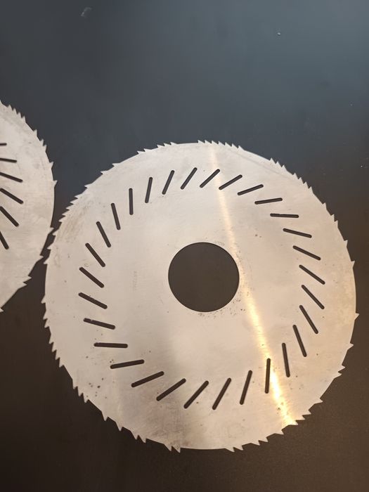 Piły rozbiorowo ubujowe do cięcia mięsa