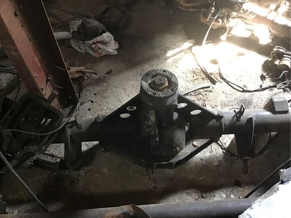 Задній міст iveko 65c15.  2005р.в без ступиць