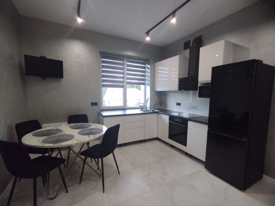 Здається в оренду 2 кімнатна квартира в центрі м. Ужгород