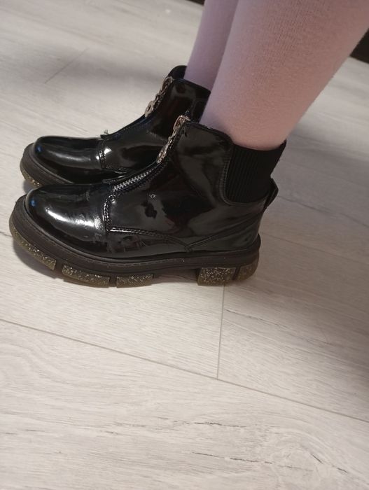 Чобітки , черевички