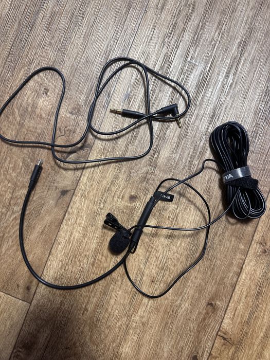 Петличка для айфона проводной