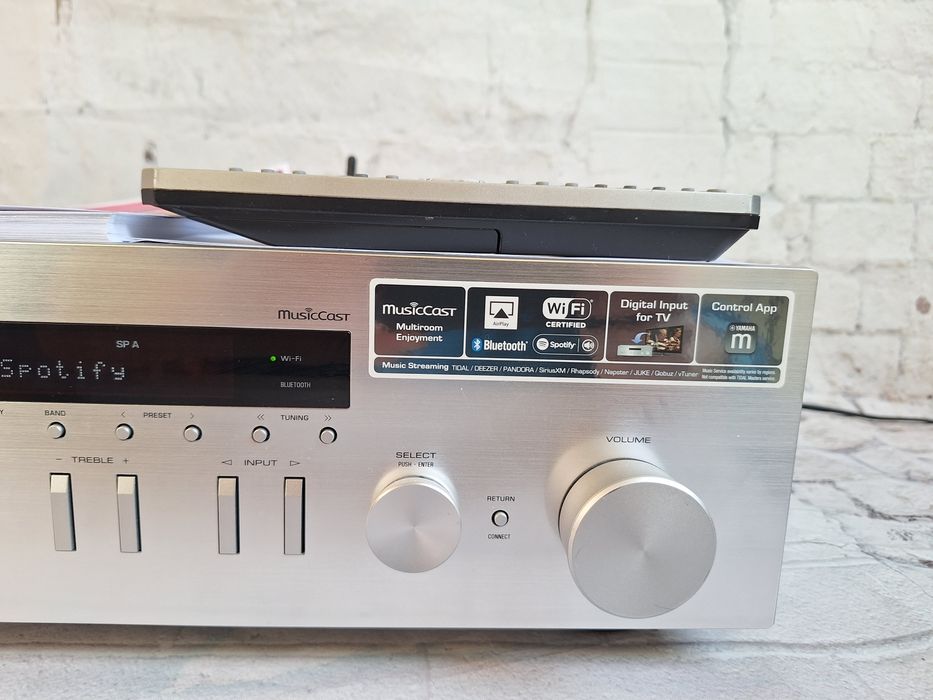 Yamaha R-N303D  Stereo 2x140W  MusicCast Wi-Fi i Bluetooth