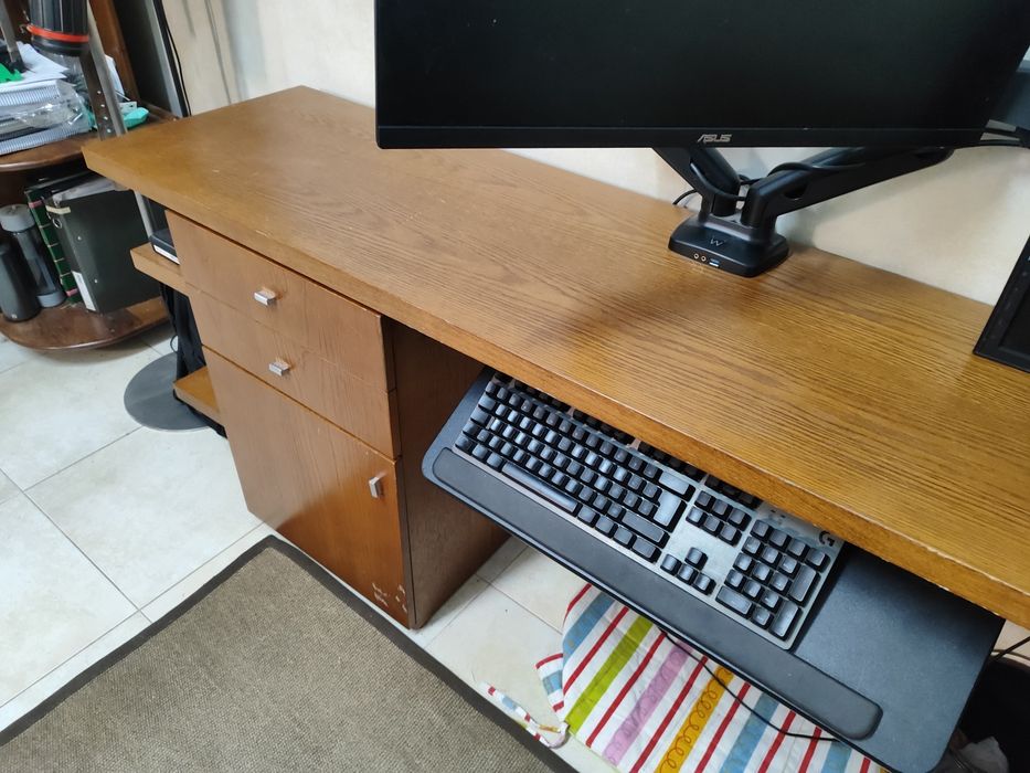 Secretaria em Madeira