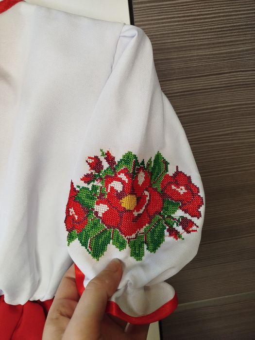 Вишите плаття, вишиванка для дівчинки