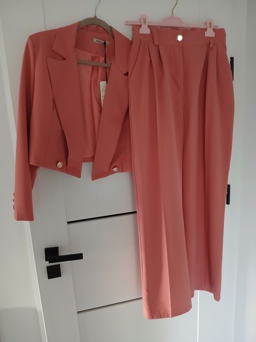 Komplet marynarka spodnie damski