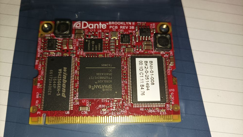 Placa Audinate Dante Brooklin 2 para Behringer Wing