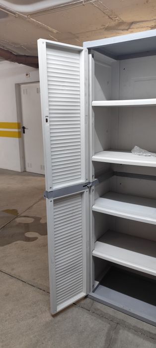 Armário de resina exterior keter