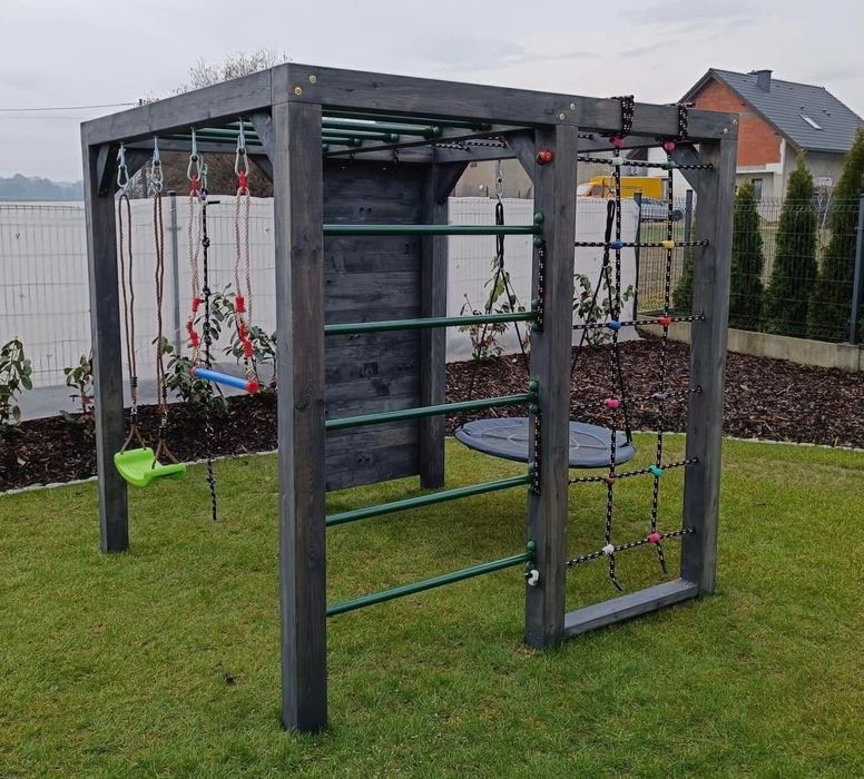 Małpi gaj, plac zabaw