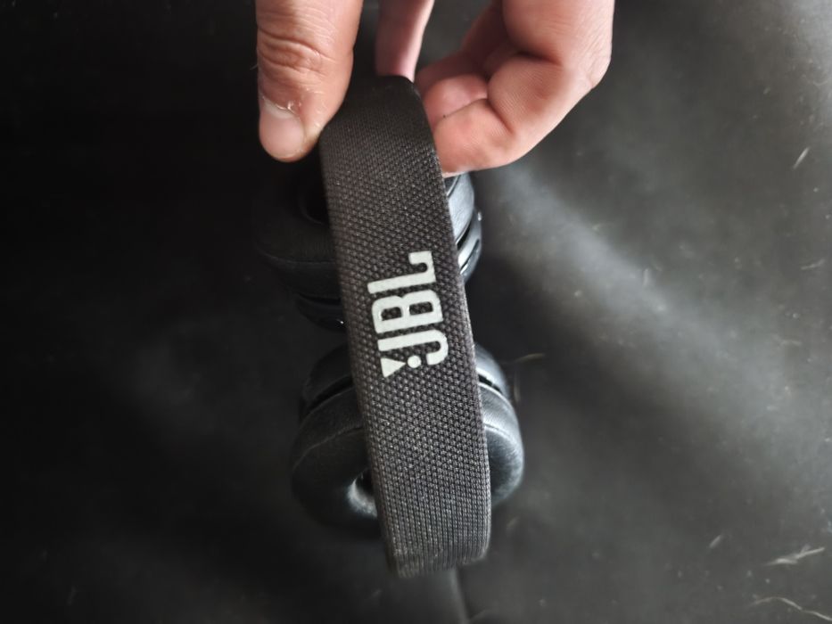 Auriculares JBL E45BT