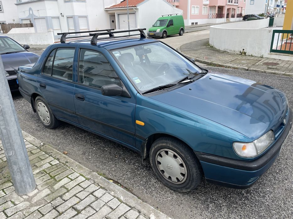 Nissan Sunny.