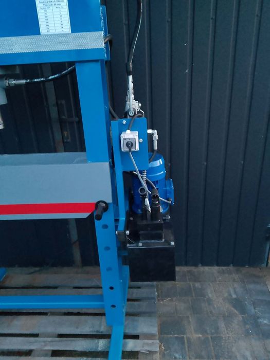 Prasa elektrohydrauliczna 50T