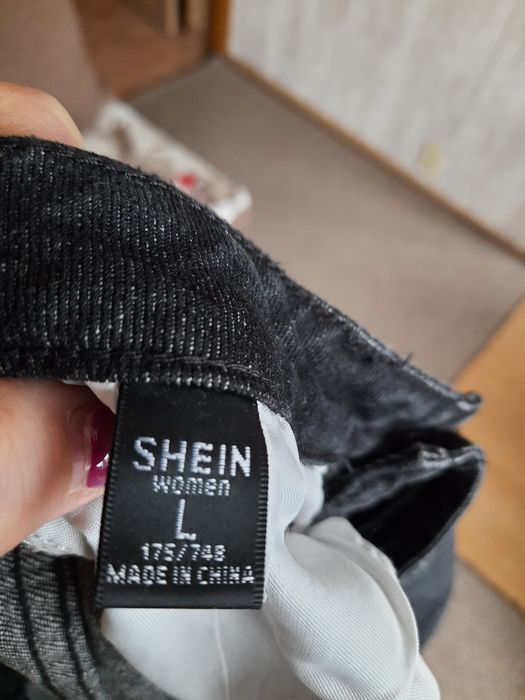 Jeansy czarne SHEIN ROZ.L