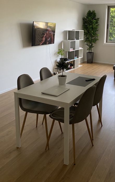 Mesa de Jantar ou Secretária