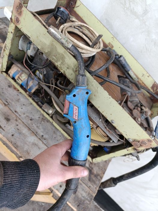 Продам напіватомат