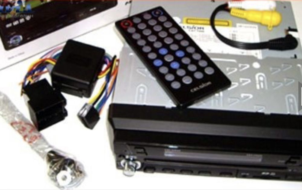 Продам автомагнитолу celsior cst-7000