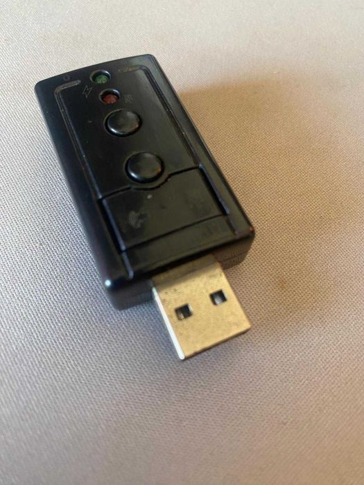 Adaptador 3.5mm (in/out) para USB 7.1