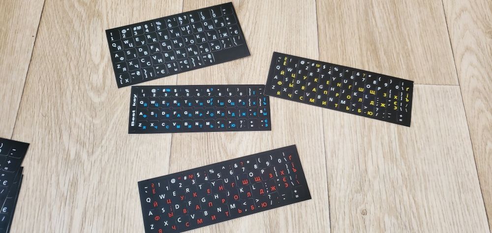 Наклейки букви на клавіатуру