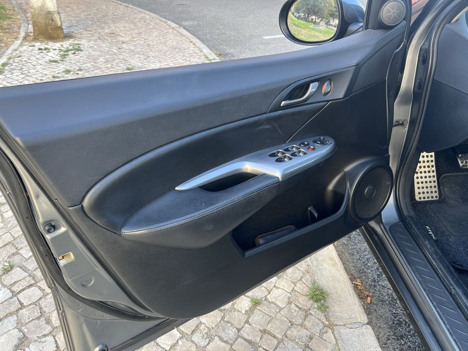 Honda Civic 5D 1,4