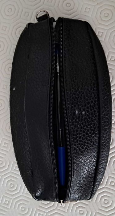 Estojo em napa preta