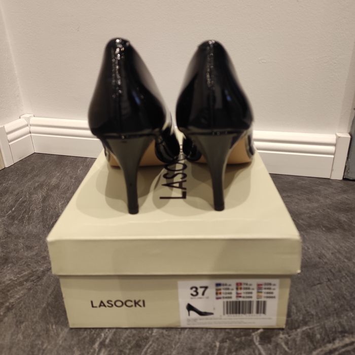Lasocki - nowe, skórzane, czarne, lakierowane szpilki, czółenka. R.37