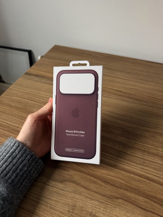 Чохол Apple TechWoven iPhone 18/17 Pro Max Burgundy Бордо, оригінал, новий