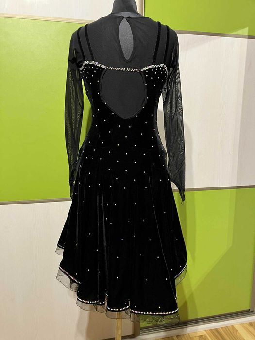 Sukienka do tańców latynoamerykańskich łacina taniec towarzyski czarna